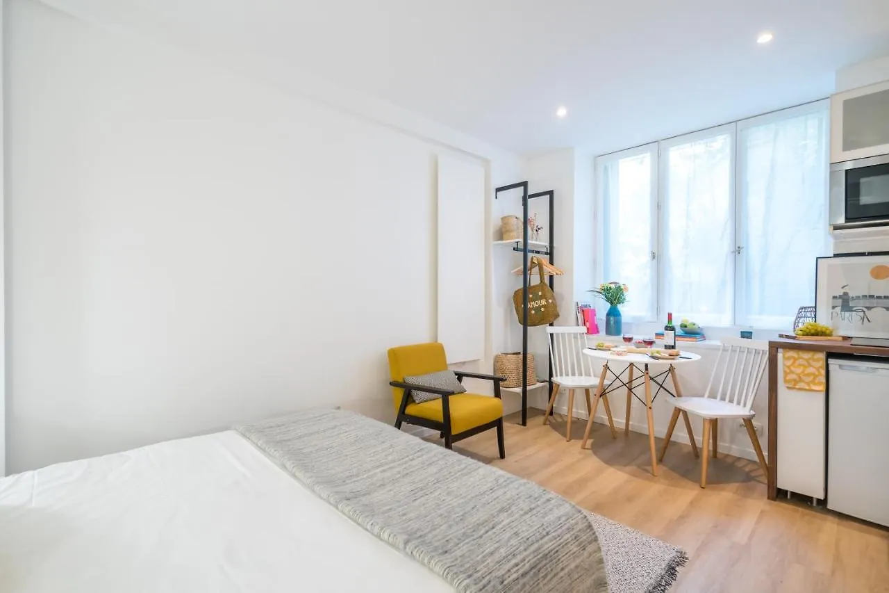 Apartment Happy Stay Paris - Eiffel Studio 2